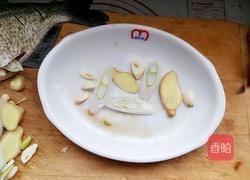 清蒸武昌鱼的做法图解2