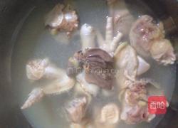 鲜田七煲鸡汤的做法图解1
