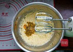 重磅百香果蛋糕的做法图解4