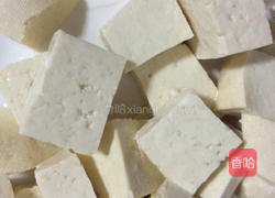 鸭血烧豆腐的做法图解1