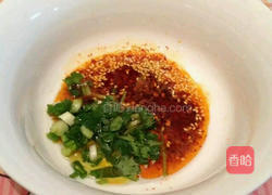 牛肉韭黄酸汤水饺的做法图解10