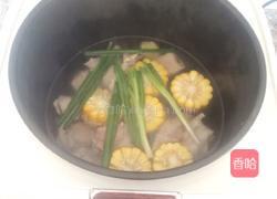 玉米排骨汤的做法图解5
