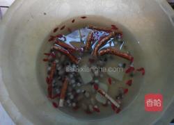 五指毛桃杞芡煲竹丝鸡的做法图解3