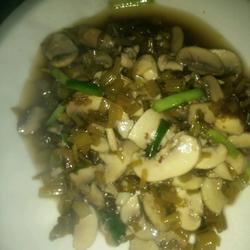 咸菜炒白蘑菇的做法[图]