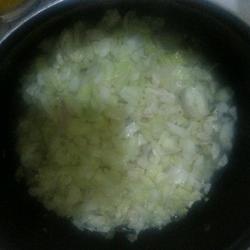 包菜炒鸡胸肉的做法[图]
