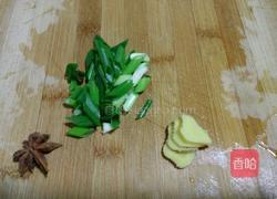 鸡腿炖蘑菇的做法图解2