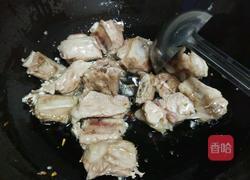 板栗烧排骨的做法图解4