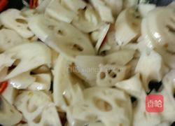 莲藕炒瘦肉的做法图解7