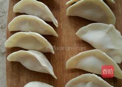 香菇猪肉饺子的做法图解3