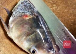 剁椒鱼头的做法图解1