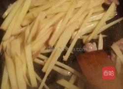 芹菜土豆木耳的做法图解5