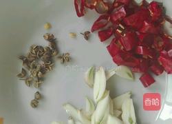 莴笋香干炒腊肉的做法图解4