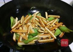豆干炒辣椒的做法图解8