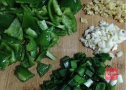 香爆鸡丁的做法图解3