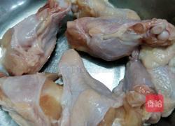 鸡腿焖香芋的做法图解1