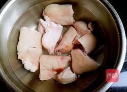 红烧猪蹄的做法图解1