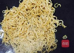 炒方便面的做法图解4
