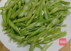 肉末扁豆丝的做法图解1