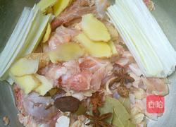 白萝卜炖鸡汤的做法图解2