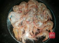 茄汁焅大虾的做法图解1