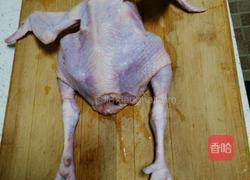 蜜汁酱香鸡的做法图解1