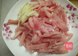 青椒炒肉丝的做法图解2