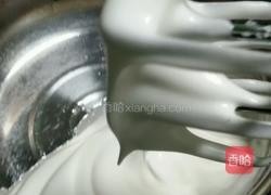 戚风蛋糕的做法图解3