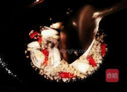 蒜苗炒鸭肠的做法图解6