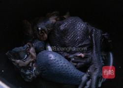 板栗乌鸡汤的做法图解3