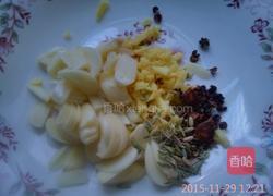 豆豉肉沫茄子煲的做法图解3