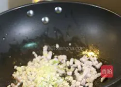 黄花木耳肉丁扒豆腐的做法图解7