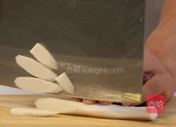 木耳炒山药的做法图解1