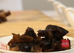 木耳炒山药的做法图解2