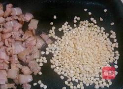 糯玉米炒肉的做法图解3