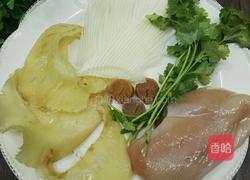 鱼翅鲨鱼骨汤的做法图解2