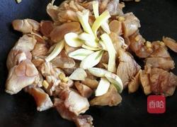 红烧鸡块烧土豆的做法图解6