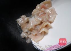 鱿鱼炒尖椒的做法图解4