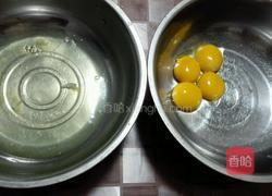 八寸戚风蛋糕的做法图解1