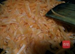 香菇胡萝卜瘦肉蒸饺的做法图解4