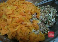 香菇胡萝卜瘦肉蒸饺的做法图解9