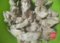 紫苏啤酒烧鸭的做法图解1