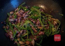 青椒炒乌贼的做法图解8