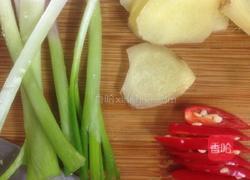 秘制梭子鱼蒸鱼泡的做法图解2