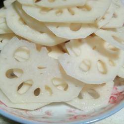 莲藕腊肉的做法[图]