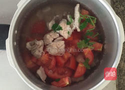 西红柿猪肺汤的做法图解3