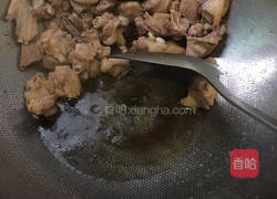 酸豆角炒鸭肉的做法图解4