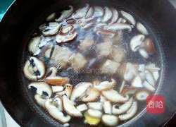 香菇白菜排骨汤的做法图解11