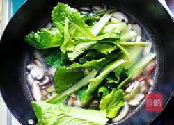 香菇白菜排骨汤的做法图解13