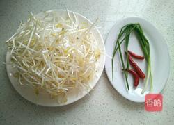 炝拌绿豆芽的做法图解1