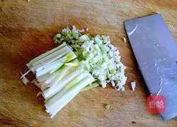 Illustration of how to make layers of fragrant mutton patties 4